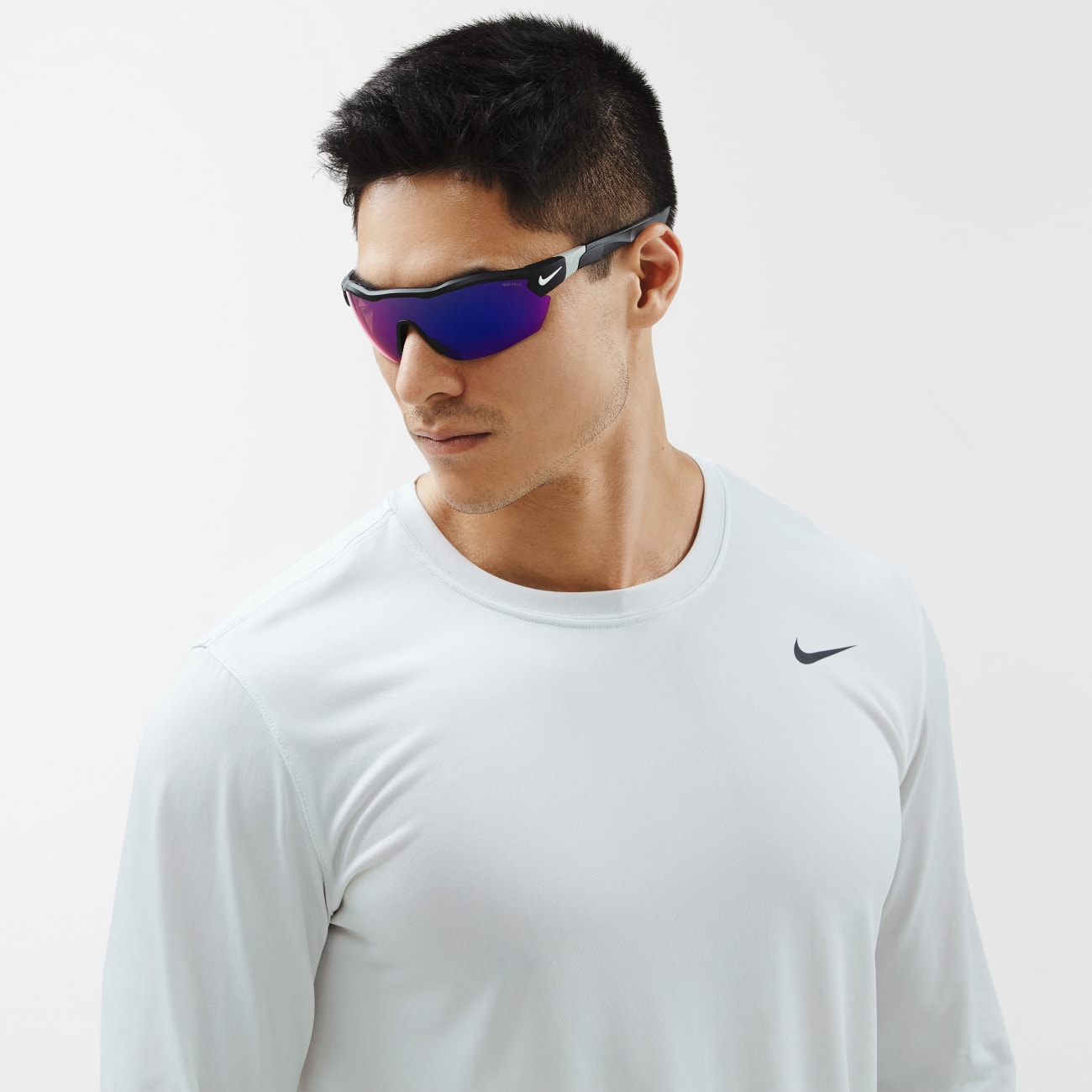 Nike Show X3 Elite Mirrored Lifestyle Image